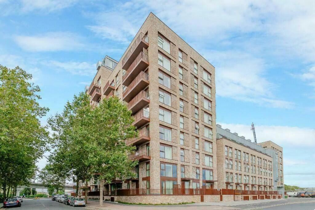 City Escape - Royal Wharf London Exterior foto